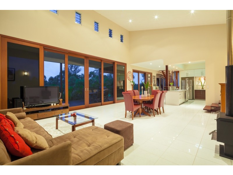 2 Leatherwood Ln, Cooroy QLD 4563