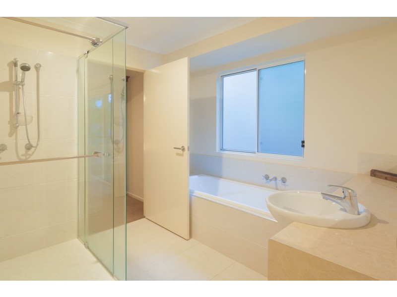 2 Leatherwood Ln, Cooroy QLD 4563