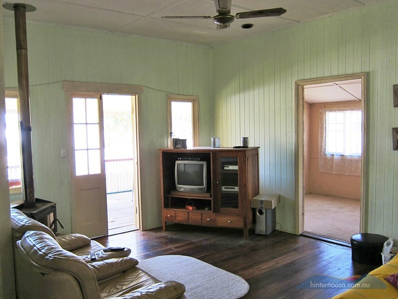 77 Maple St, Cooroy QLD 4563