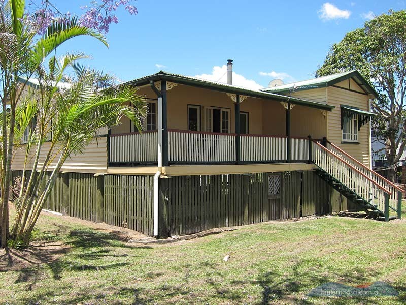 77 Maple St, Cooroy QLD 4563