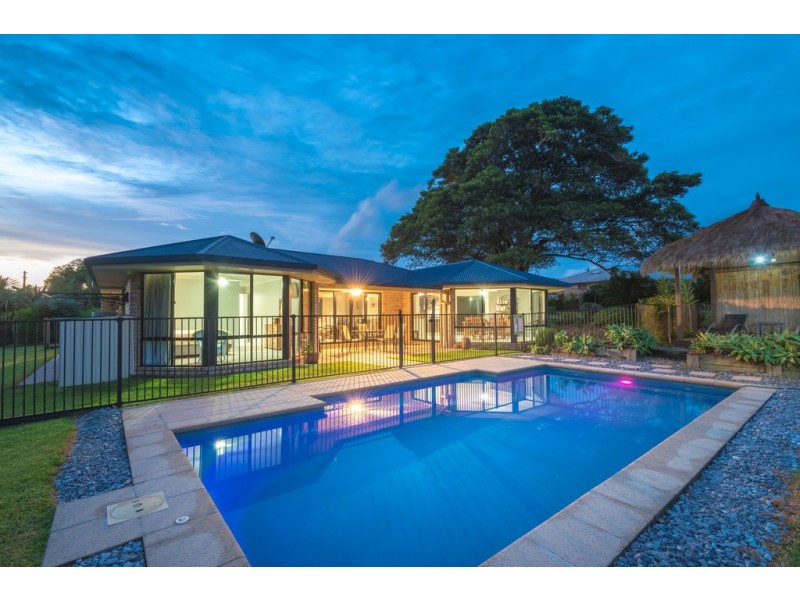 8 Northeden Court, Cooroy QLD 4563