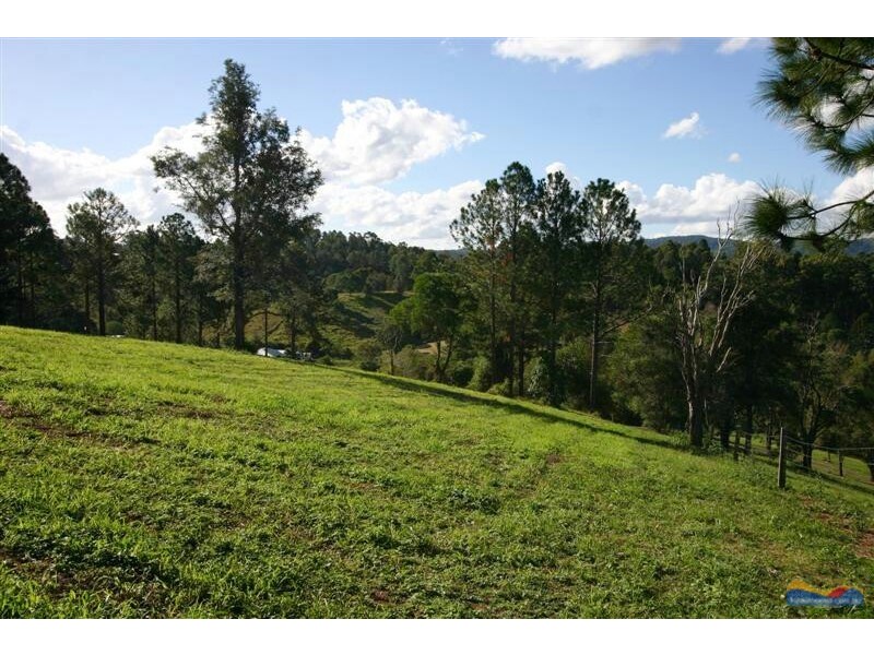 12 Oak Court, Carters Ridge QLD 4563