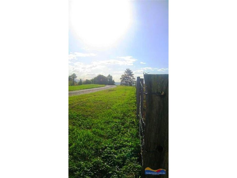 12 Oak Court, Carters Ridge QLD 4563