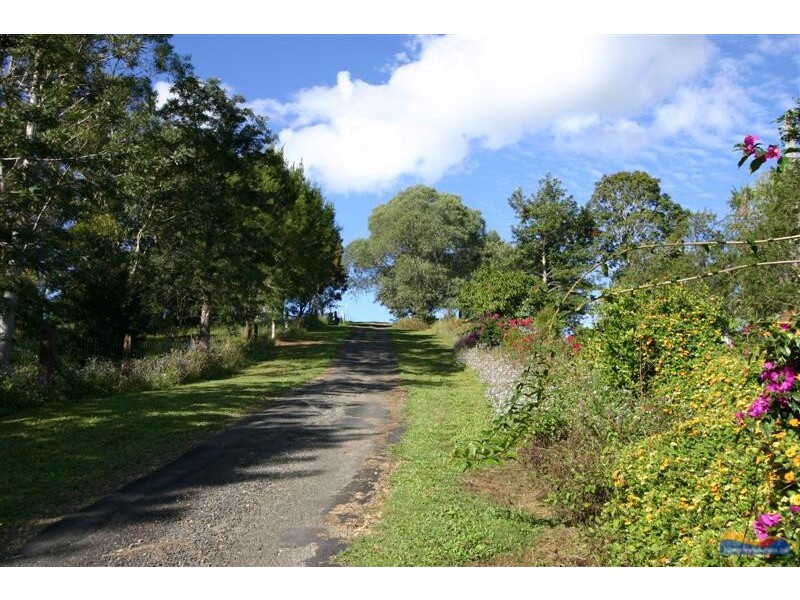 12 Oak Court, Carters Ridge QLD 4563
