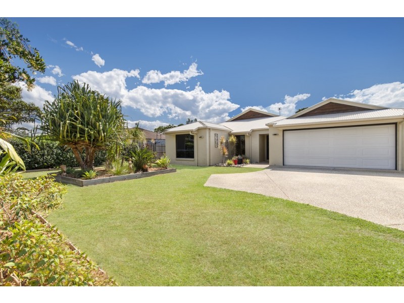 49 Oak Street, Cooroy QLD 4563