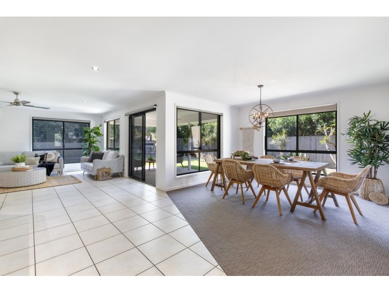 49 Oak Street, Cooroy QLD 4563