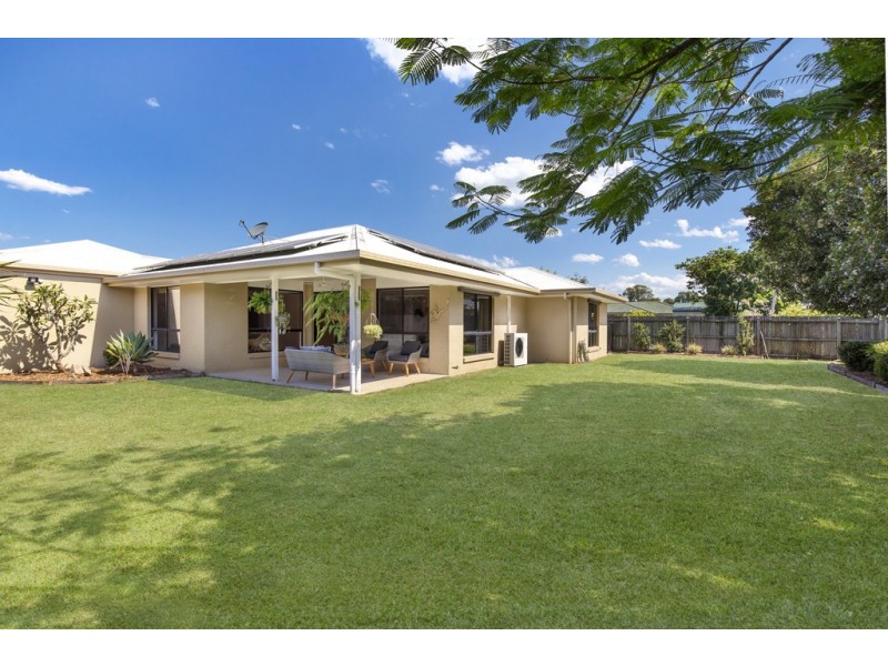 49 Oak Street, Cooroy QLD 4563