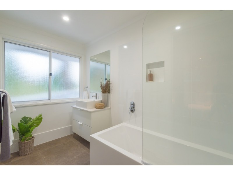 3 Pacific View Drive, Tinbeerwah QLD 4563