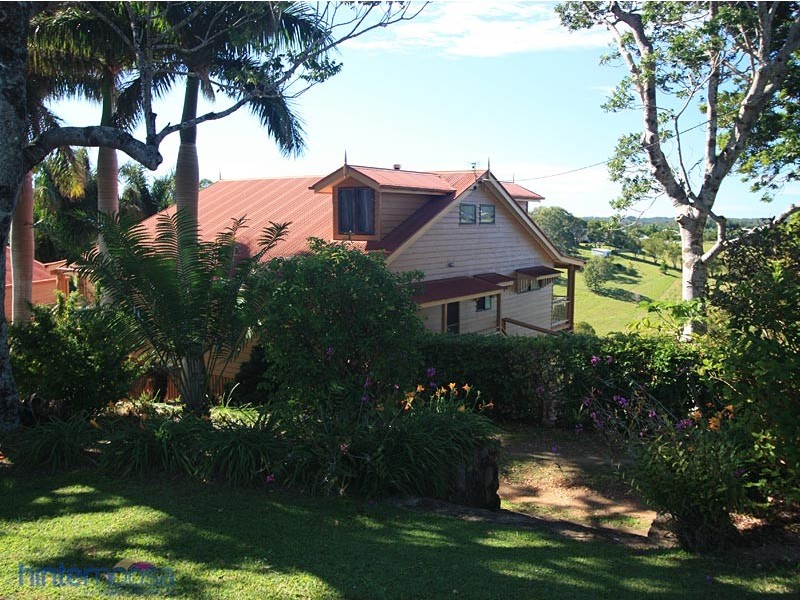 18 Pine Tree Drive, Lake Macdonald QLD 4563