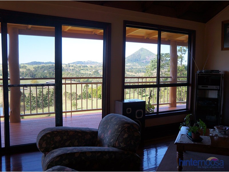 18 Pine Tree Drive, Lake Macdonald QLD 4563