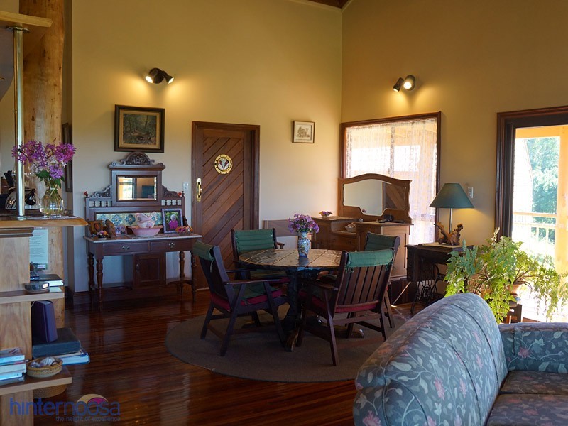 18 Pine Tree Drive, Lake Macdonald QLD 4563