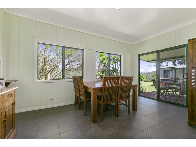 237 Poulsen Rd, Carters Ridge QLD 4563