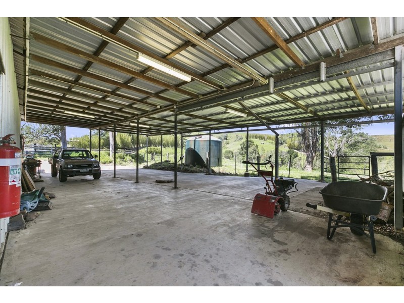 237 Poulsen Rd, Carters Ridge QLD 4563