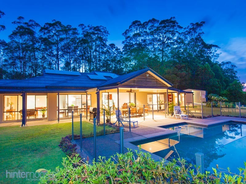 51 Racehorse Lane, Lake Macdonald QLD 4563