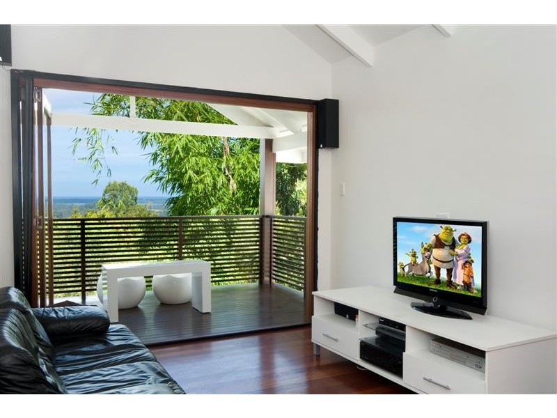 7 Smiths Rd, Doonan QLD 4562