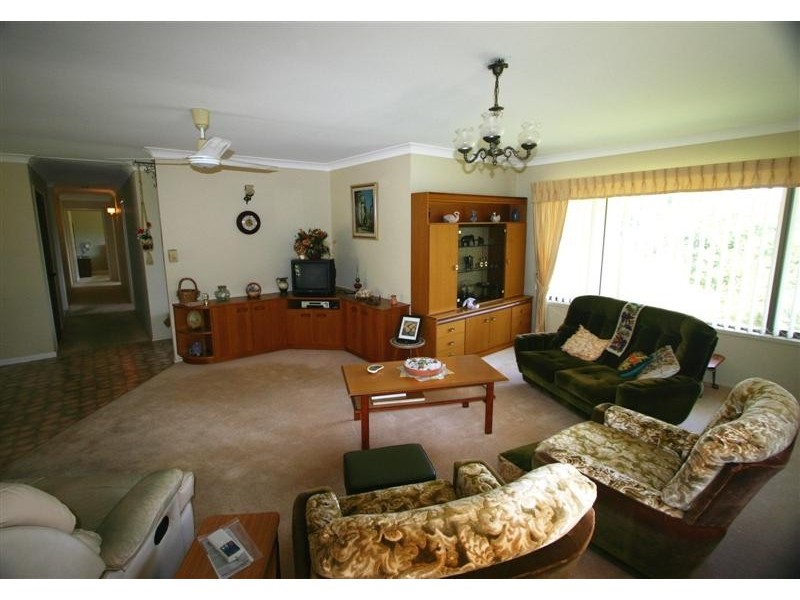 1 Springfield Circ, Cooroy QLD 4563