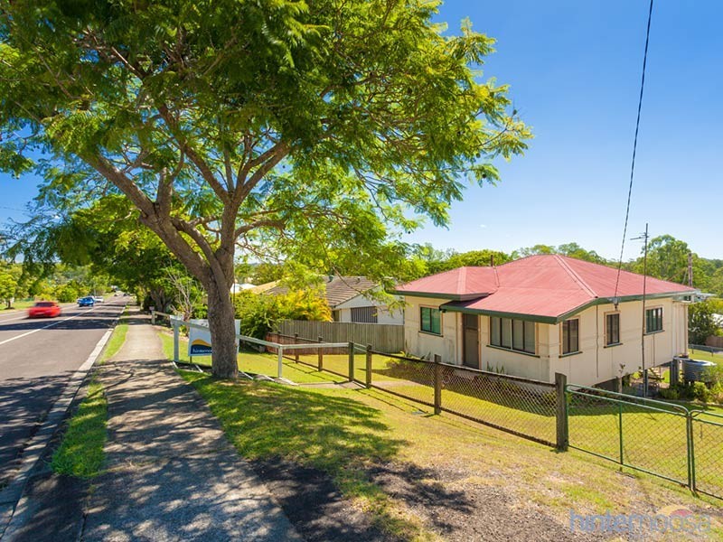 37 Tewantin Road, Cooroy QLD 4563