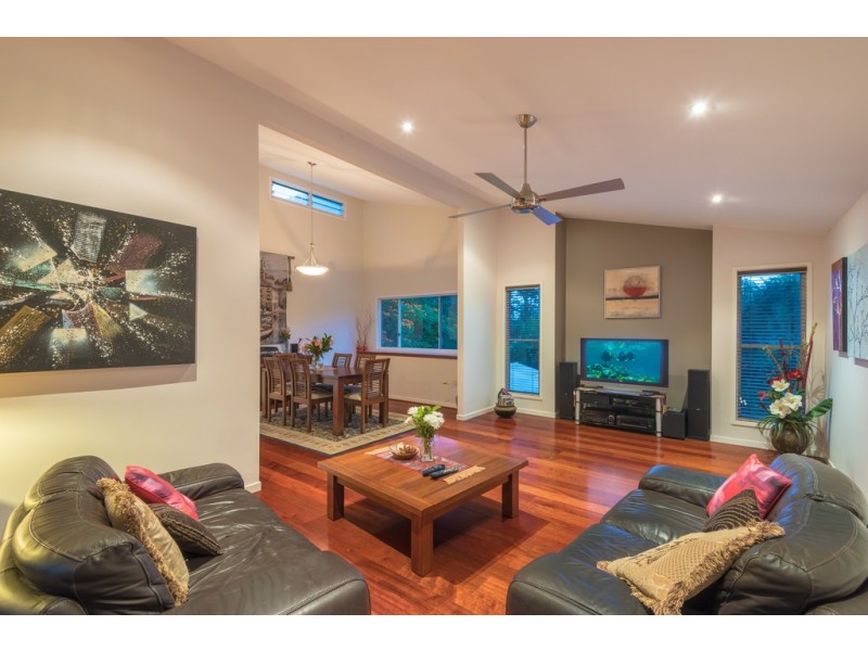 27 Topaz Street, Cooroy QLD 4563