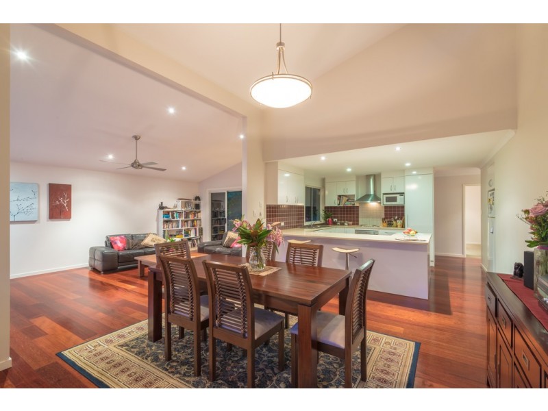 27 Topaz Street, Cooroy QLD 4563