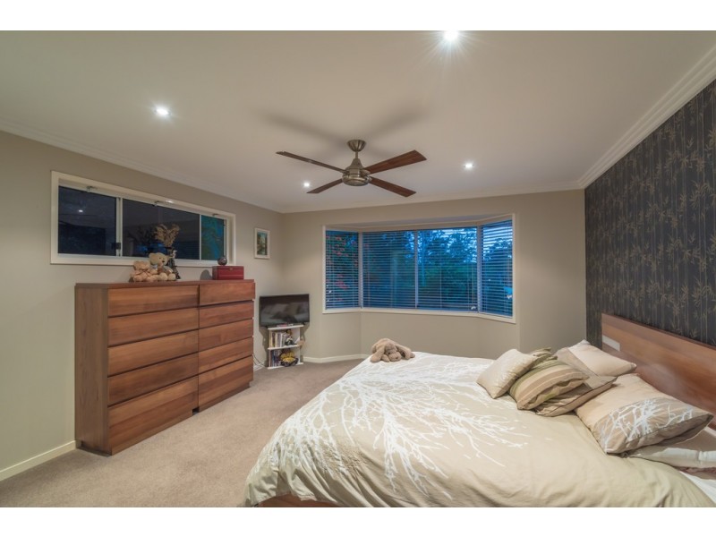 27 Topaz Street, Cooroy QLD 4563
