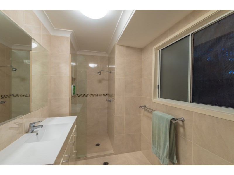 27 Topaz Street, Cooroy QLD 4563