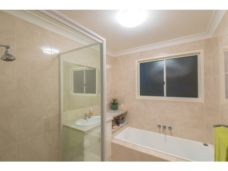 27 Topaz Street, Cooroy QLD 4563
