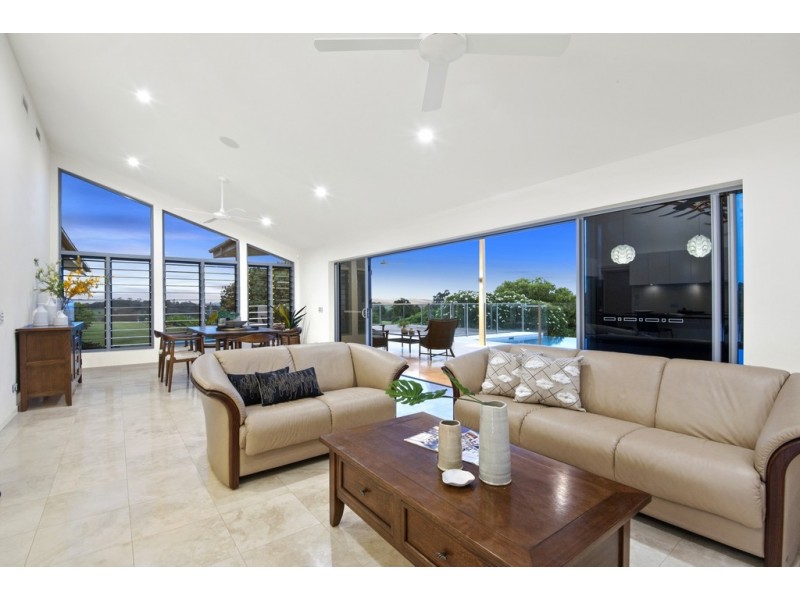 36 Tunba Ct, Cooroy Mountain QLD 4563