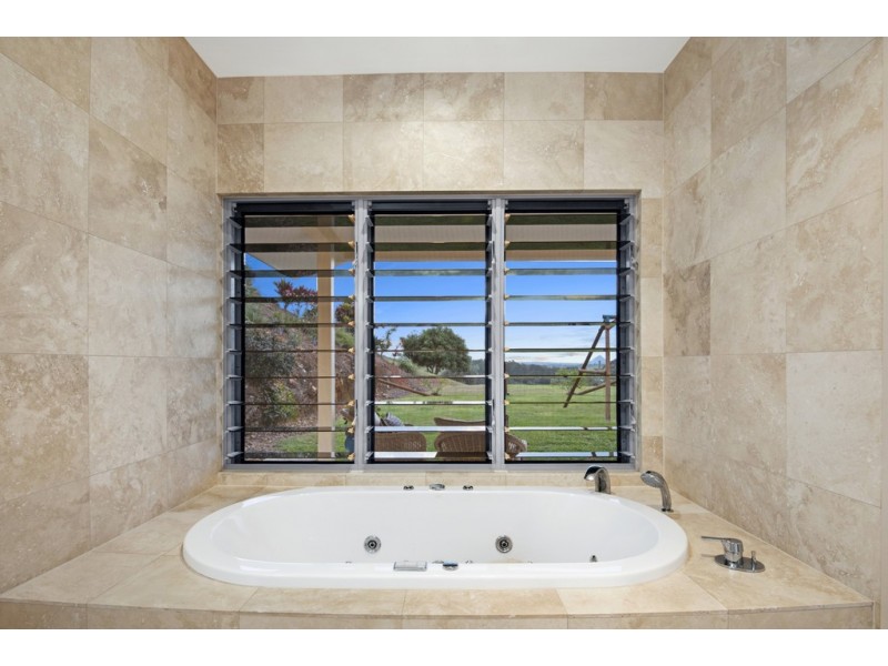 36 Tunba Ct, Cooroy Mountain QLD 4563