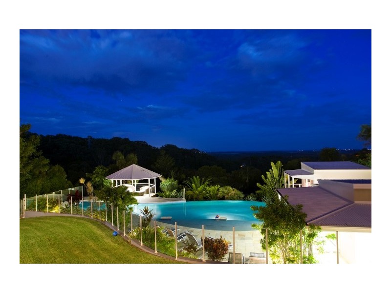8 Upland Court, Tinbeerwah QLD 4563