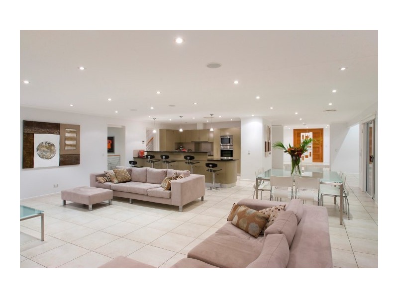 8 Upland Court, Tinbeerwah QLD 4563