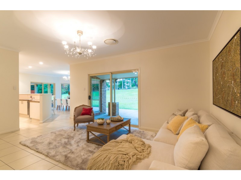 2 Vines Ct, Tinbeerwah QLD 4563