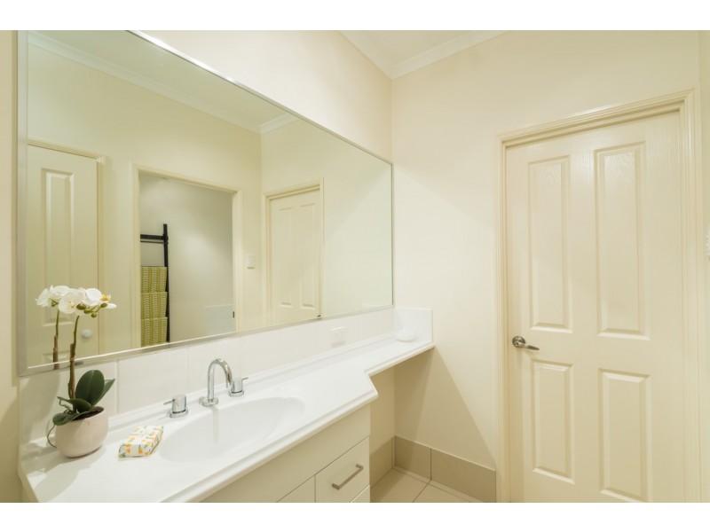 2 Vines Ct, Tinbeerwah QLD 4563