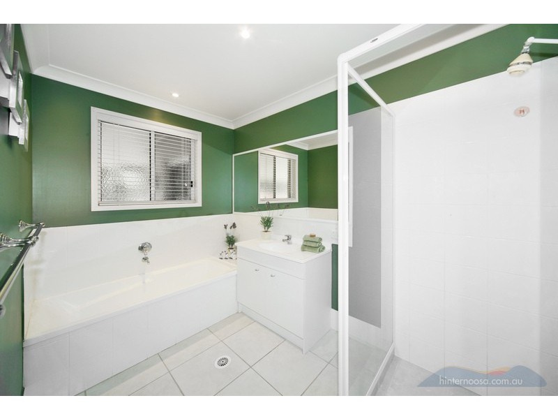 3 Vines Ct, Tinbeerwah QLD 4563