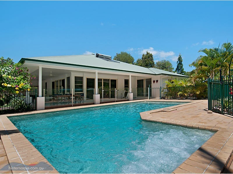 15 Vines Ct, Tinbeerwah QLD 4563
