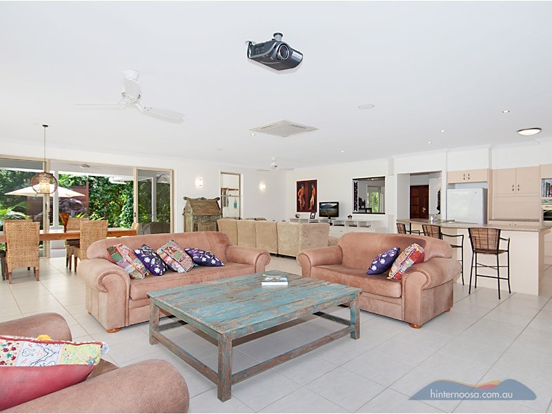 15 Vines Ct, Tinbeerwah QLD 4563