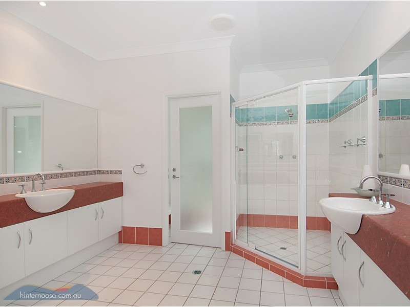 15 Vines Ct, Tinbeerwah QLD 4563