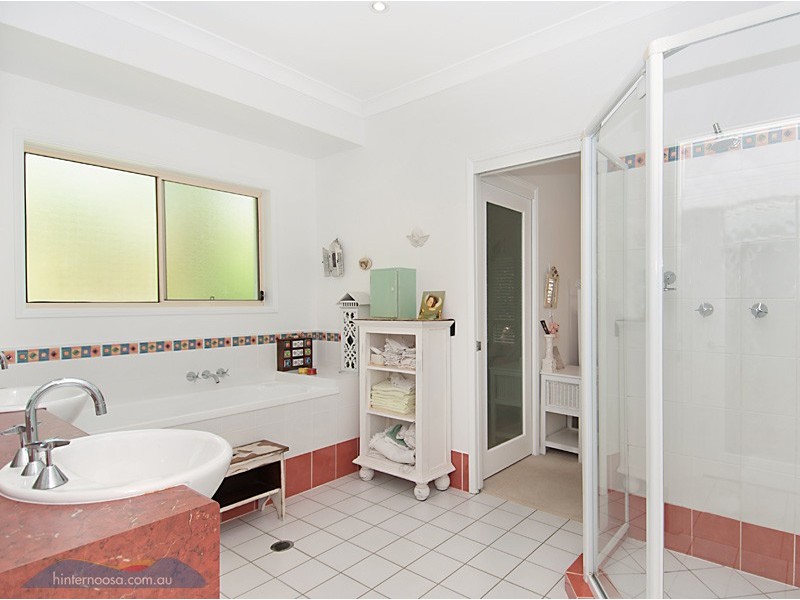 15 Vines Ct, Tinbeerwah QLD 4563