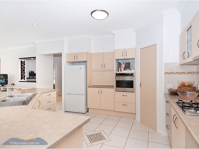 15 Vines Ct, Tinbeerwah QLD 4563