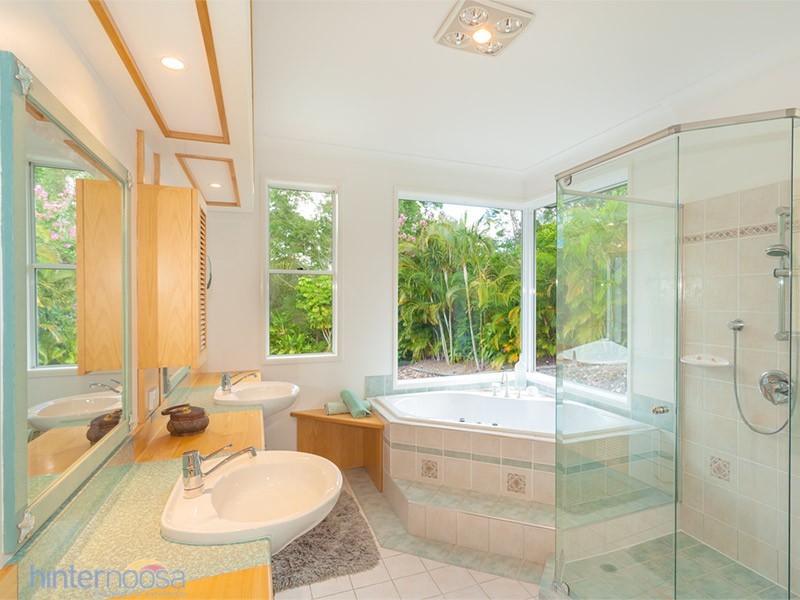 6 Wendoma Court, Tinbeerwah QLD 4563