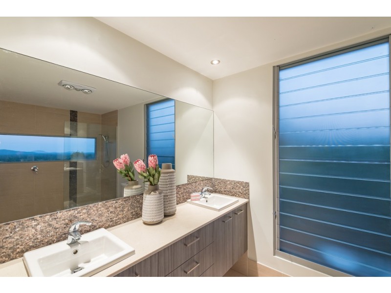 12 Wendoma Ct, Tinbeerwah QLD 4563