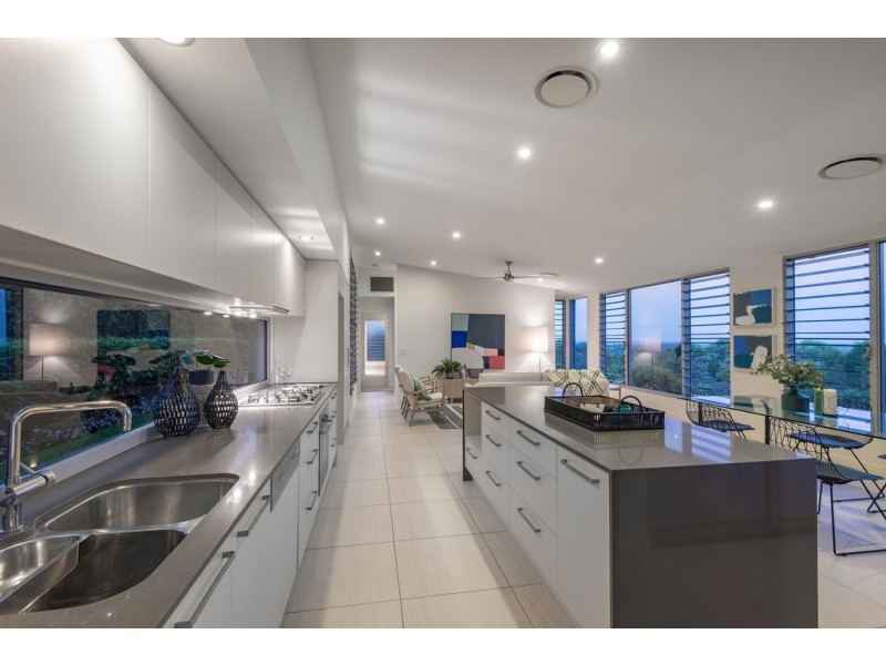12 Wendoma Ct, Tinbeerwah QLD 4563