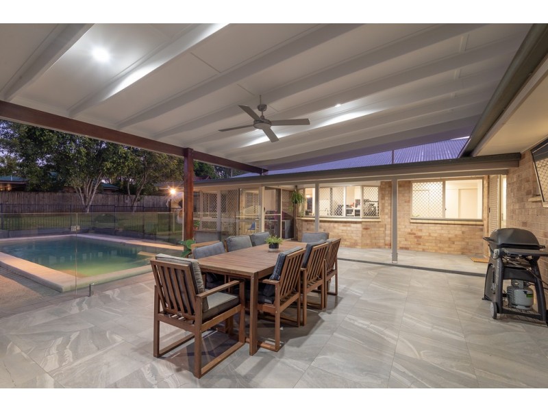 10 Meridan Court, Pomona QLD 4568