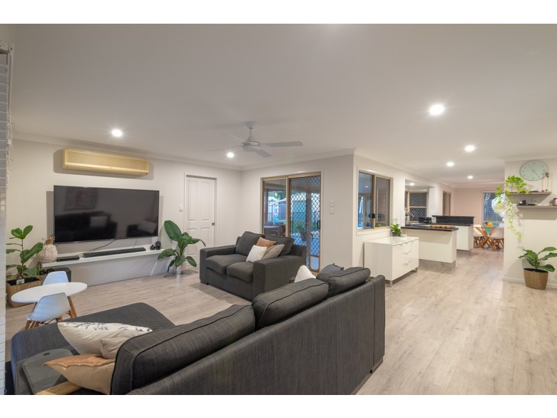 10 Meridan Court, Pomona QLD 4568