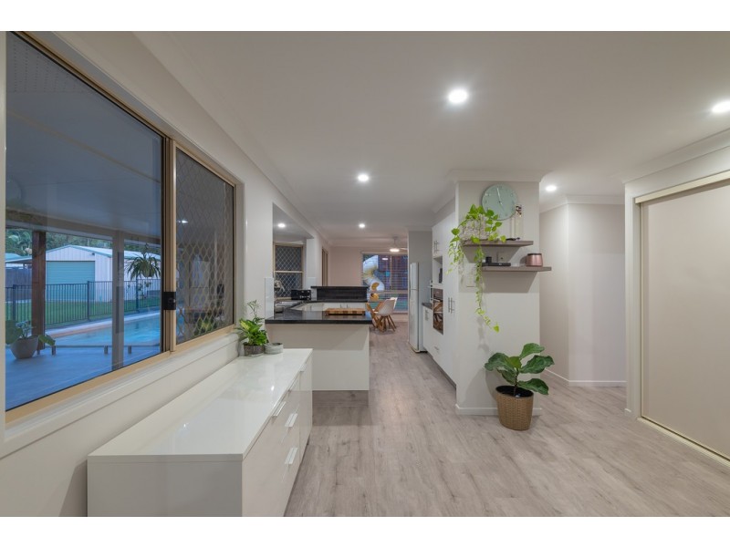 10 Meridan Court, Pomona QLD 4568