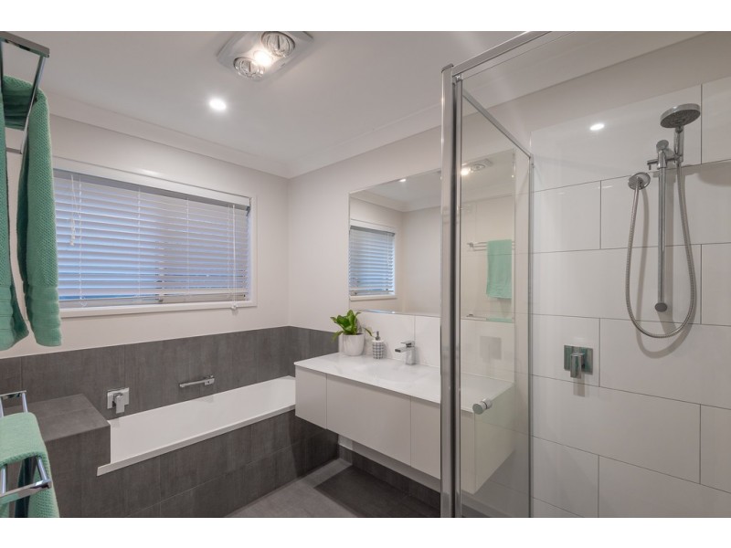 10 Meridan Court, Pomona QLD 4568