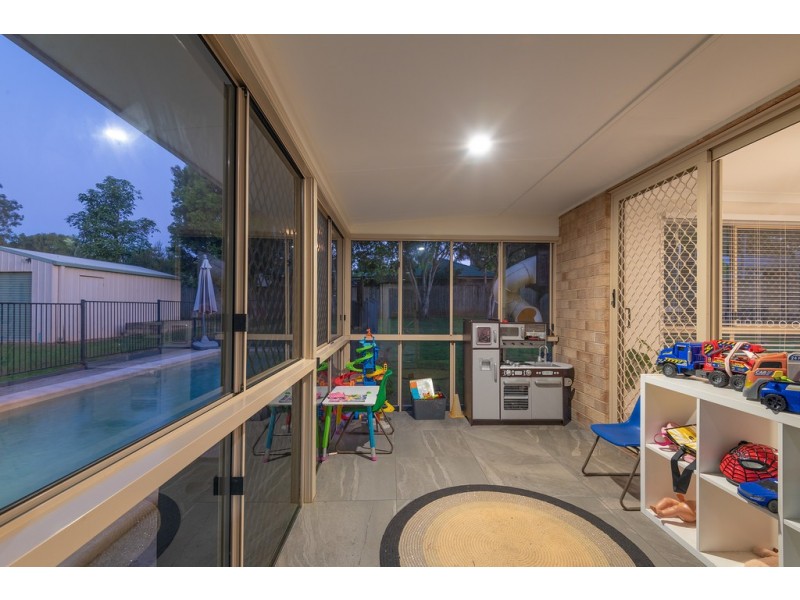 10 Meridan Court, Pomona QLD 4568