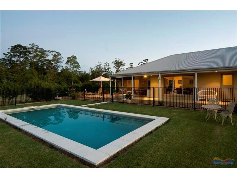 6 Orana Ave, Pomona QLD 4568