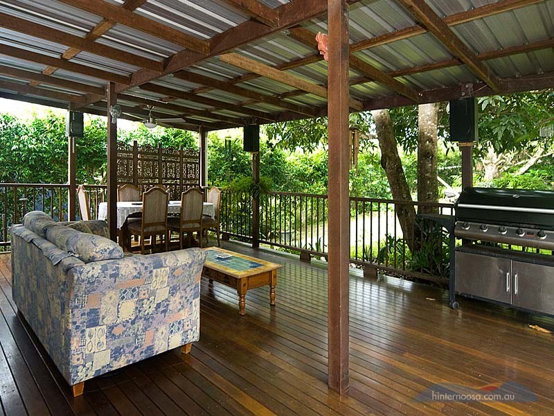 11 Pine St, Pomona QLD 4568