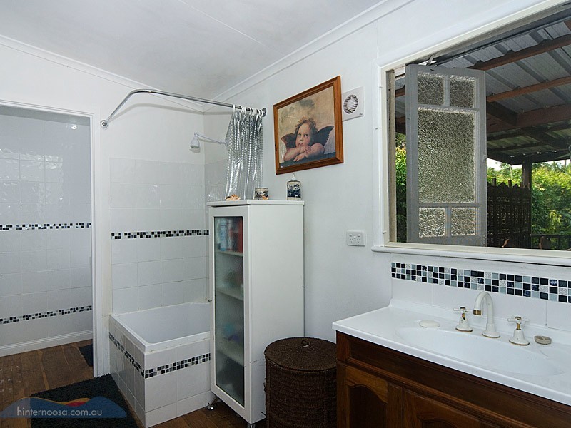 11 Pine St, Pomona QLD 4568