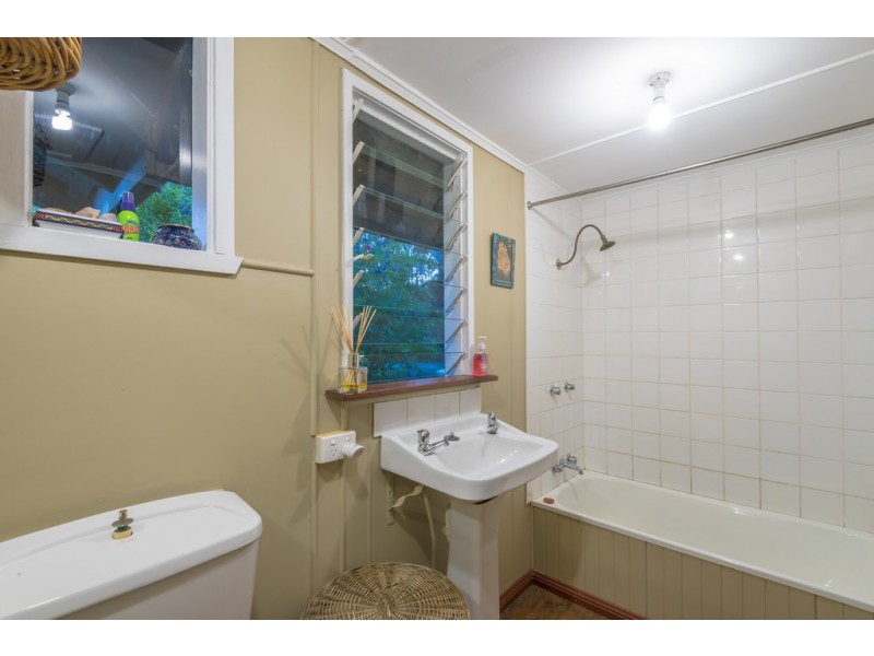 34 Pioneer Road, Pomona QLD 4568